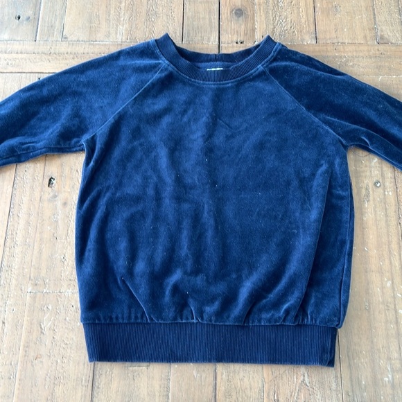 Hanna andersson navy velour pullover sweatshirt - Picture 2 of 5